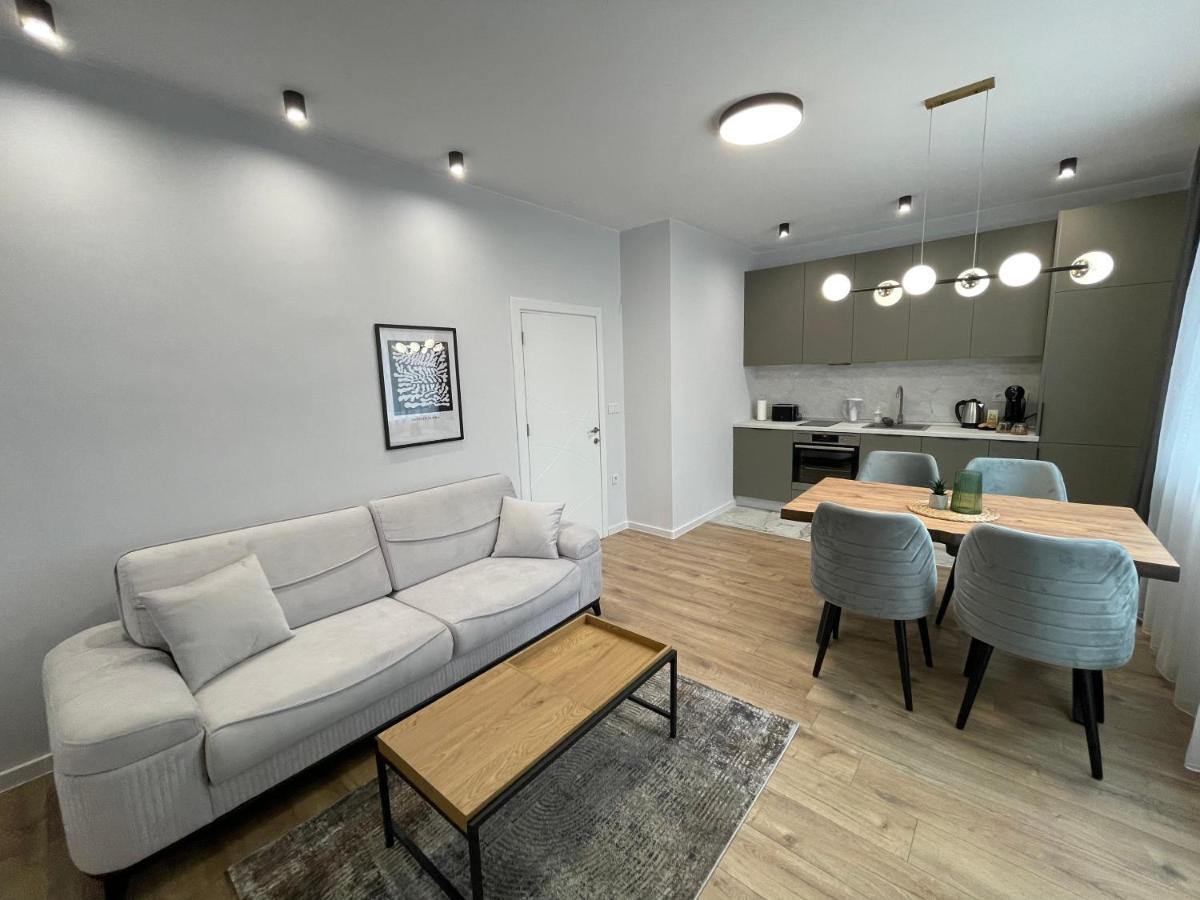 Vanquish Central Apartment Warna Exterior foto