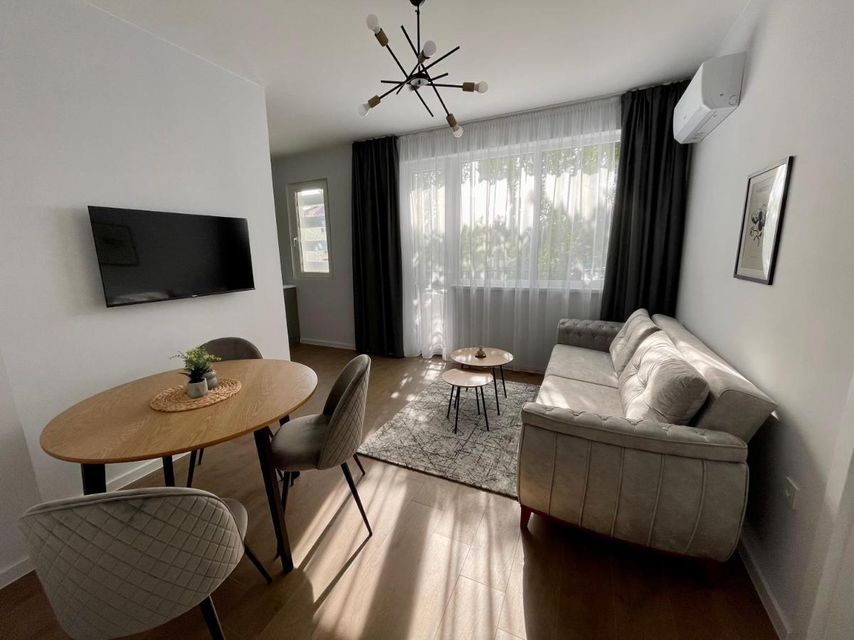 Vanquish Central Apartment Warna Exterior foto