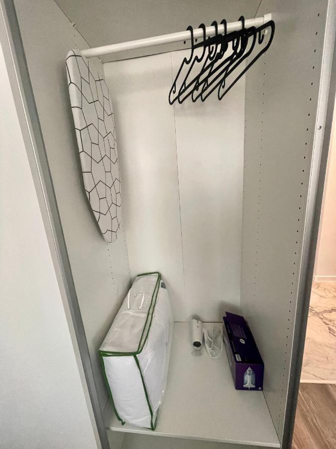 Vanquish Central Apartment Warna Exterior foto