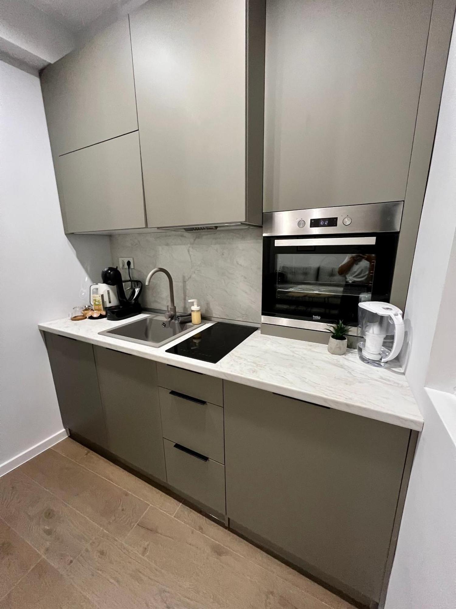 Vanquish Central Apartment Warna Exterior foto