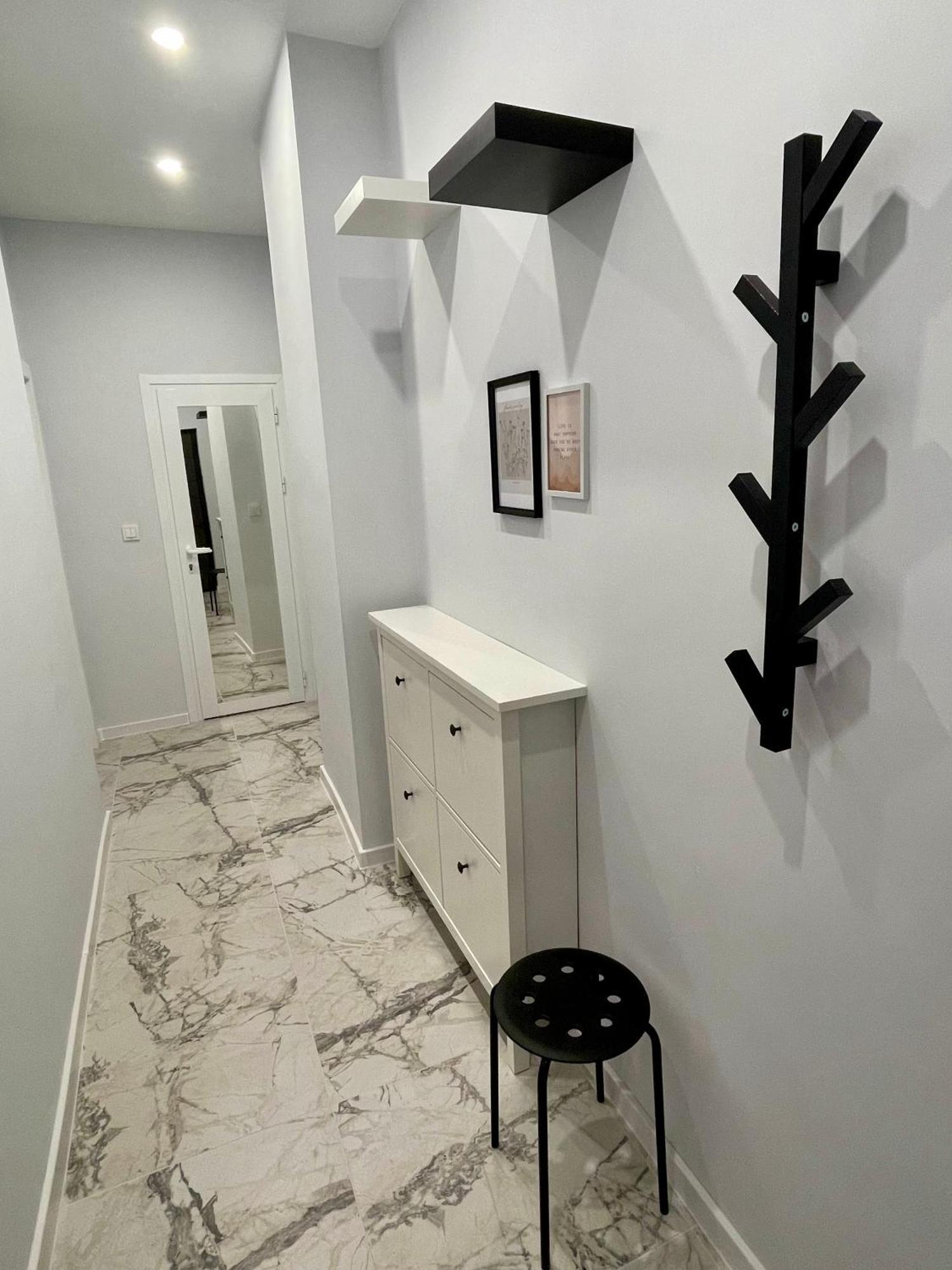 Vanquish Central Apartment Warna Exterior foto